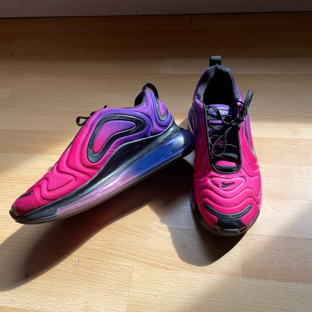 EUC Nike Air Max 720 sz 8